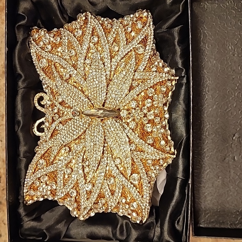 Rhinestone Butterfly Clutch with Chain